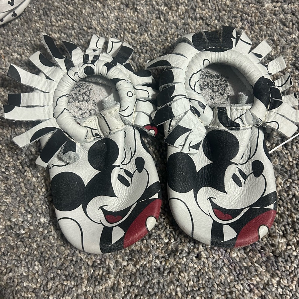 Freshly Picked Kids Moccasins - Disney Mickey Mouse